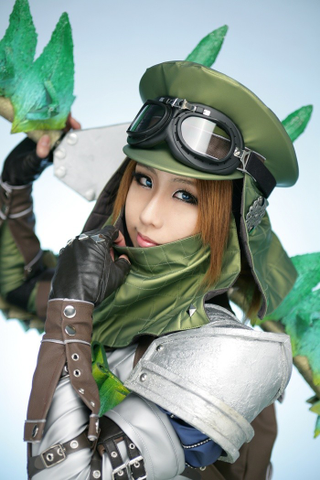 Illustration for article titled This Cosplay Has a Monster-Sized Secret Weapon